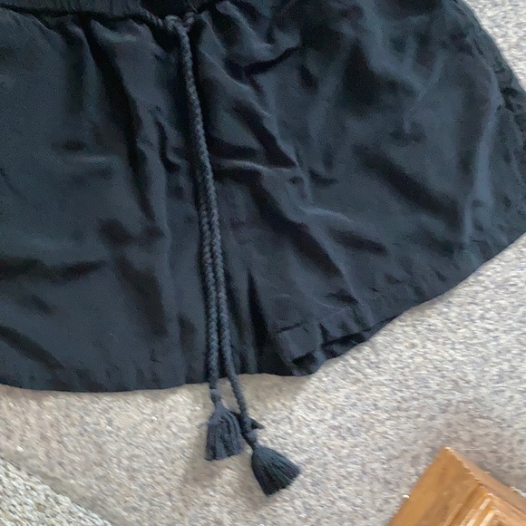 LOFT romper. Only worn twice. - Picture 6 of 6